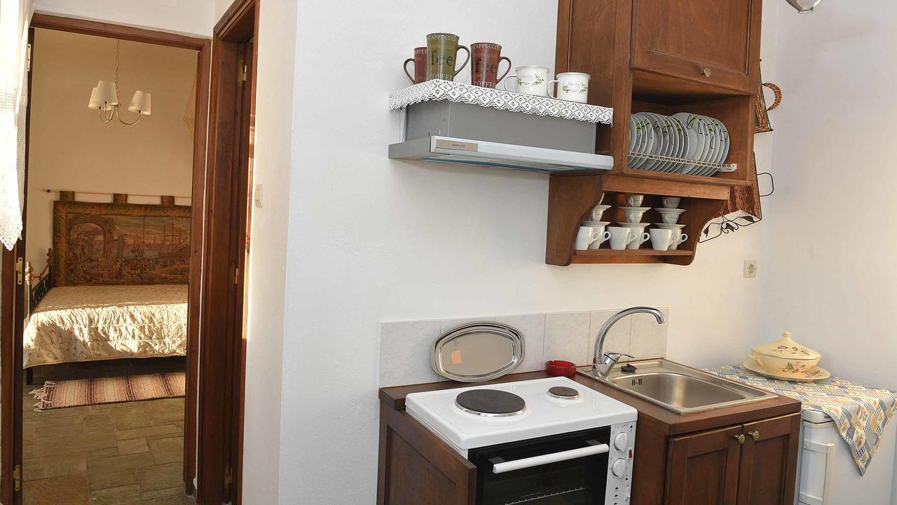 Anemos And Almyra Apartment Kini Exterior photo